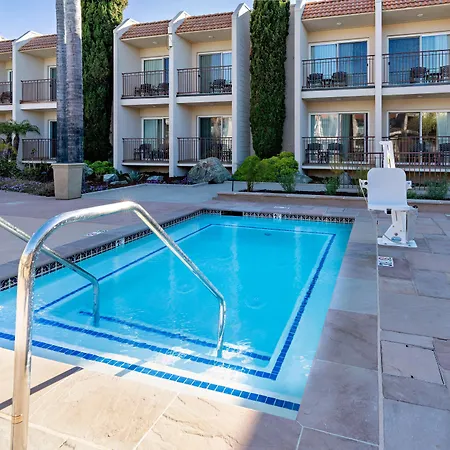 Best Western Plus Royal Oak Hotel-2