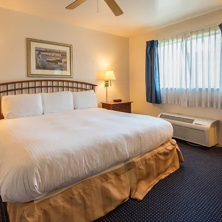 Coral Reef Inn & Condo Suites-2