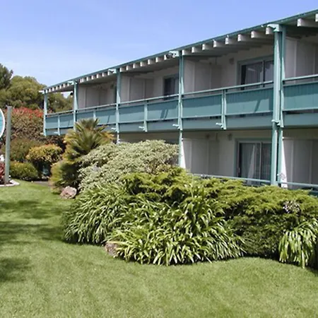 Coral Reef Inn & Condo Suites-3