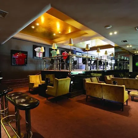 Hotel Real Parque-3