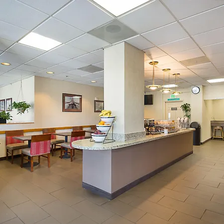 Comfort Inn By The Bay-2