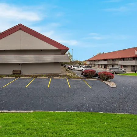 Red Roof Inn Cleveland - Independence-3
