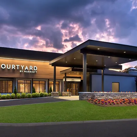 Courtyard By Marriott Poughkeepsie-2