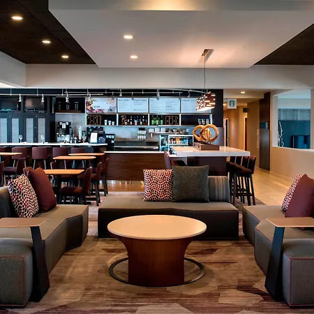 Courtyard By Marriott Poughkeepsie-3