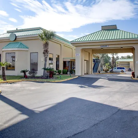 Econo Lodge Inn & Suites Gulfport Airport-2