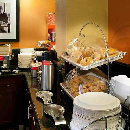 Hampton Inn Alexandria-3
