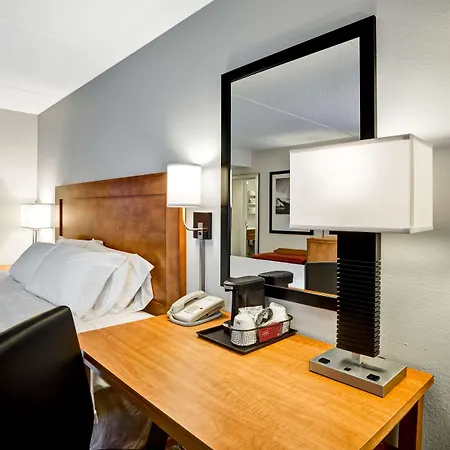 Hampton Inn Norfolk-Naval Base-2
