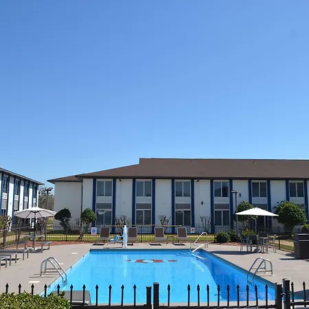 Americas Best Value Inn & Suites-Foley - Fully Renovated-2