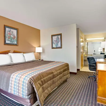 Days Inn By Wyndham Hernando-3