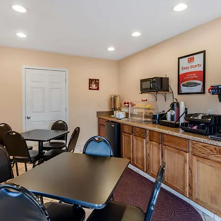Econo Lodge Roanoke Civic Center-3