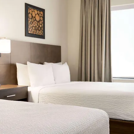 Days Inn & Suites By Wyndham Bozeman-3