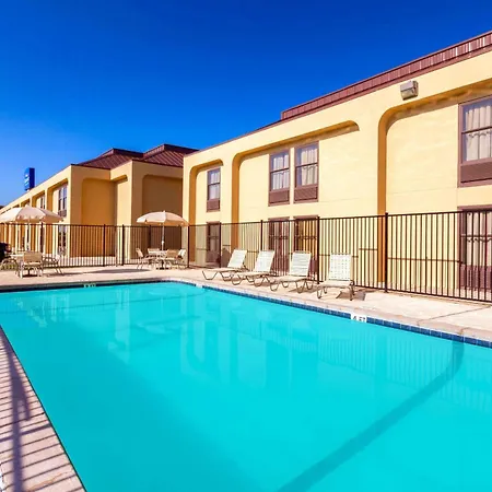Baymont By Wyndham Amarillo East-2