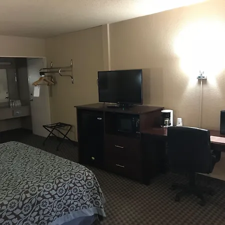 Days Inn By Wyndham Flagstaff Near Downtown/Nau On Route 66-3