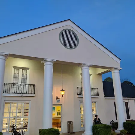 Days Inn By Wyndham Natchez-2