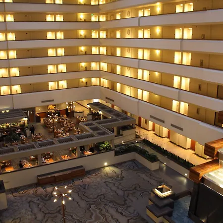 Doubletree By Hilton Fresno Convention Center-3