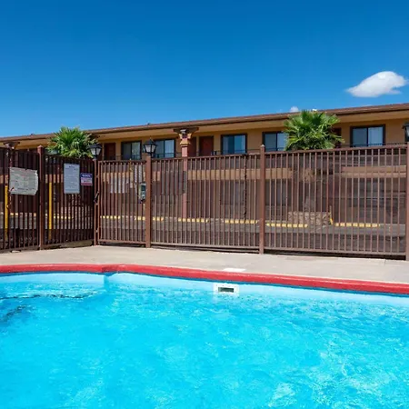 Days Inn By Wyndham Alamogordo White Sands-2