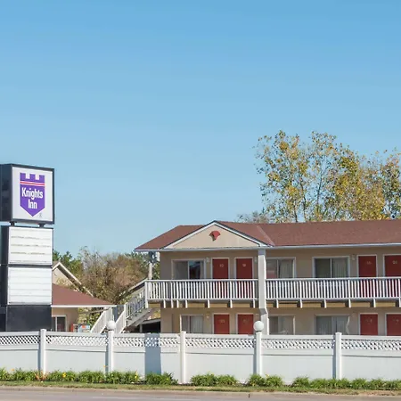 Knights Inn Ottawa-3