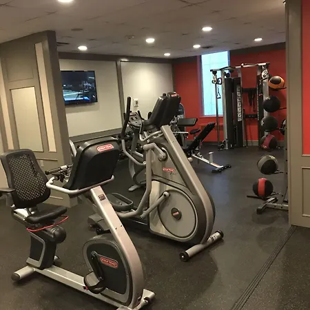 Ramada Plaza By Wyndham Calgary Downtown-3