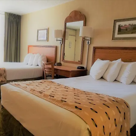 Days Inn Of Frederick By Wyndham-3