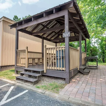 Best Western Plus Bridgeport Inn-3