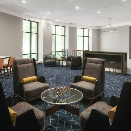 Courtyard By Marriott Chicago At Medical District-Uic-2