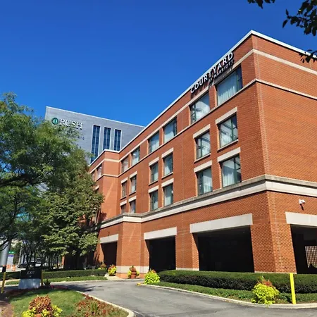 Courtyard By Marriott Chicago At Medical District-Uic-3