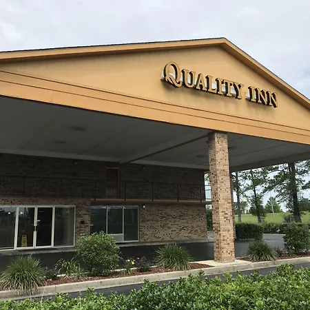 Quality Inn Manning I-95-2