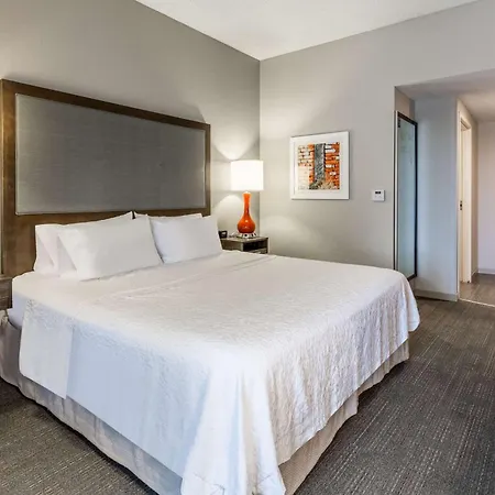 Hampton Inn Eau Claire-3