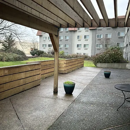 Country Inn & Suites By Radisson, Delta Park North Portland-2
