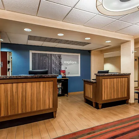 Hampton Inn Milwaukee Airport-2