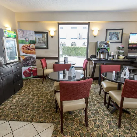 Quality Inn Savannah Historic District-3