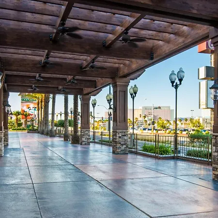 Tropicana Laughlin Hotel & Casino - A Caesars Rewards Destination-3