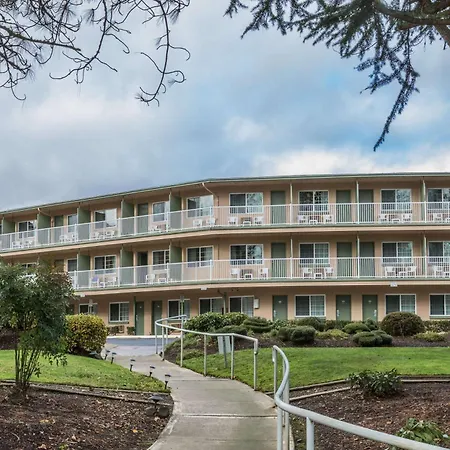 Riverfront Inn Roseburg-3