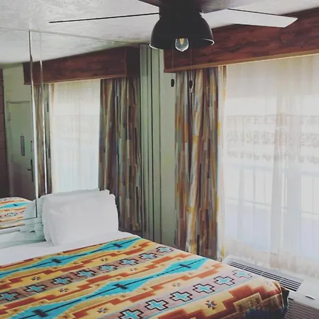 The Classic Desert Aire Hotel-2