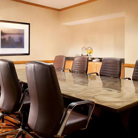 Sheraton Minneapolis West Hotel-3