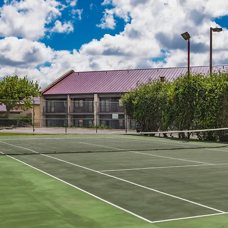 Y O Ranch Hotel And Conference Center-2