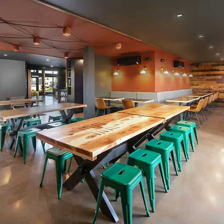 Waypoint Hotel-3