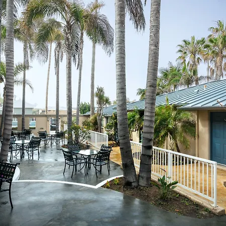 Pb Surf Beachside Inn-2
