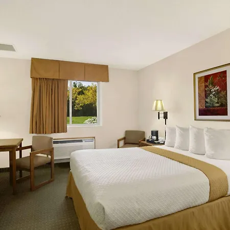 Days Inn By Wyndham Rapid City-3