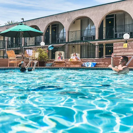 Kings Inn Anaheim At The Park & Convention Center-2