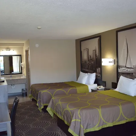 Super 8 By Wyndham Huntersville/Charlotte Area-3
