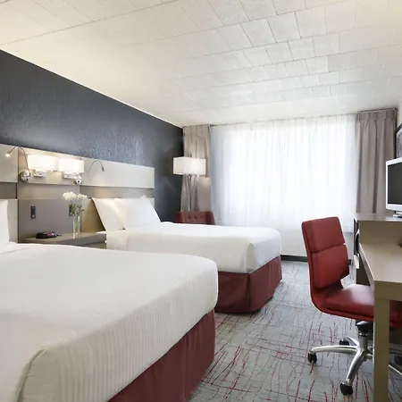 Ramada By Wyndham Beaver Falls-2