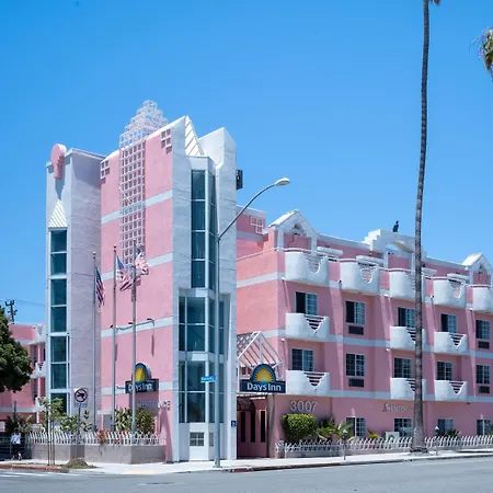 Days Inn By Wyndham Santa Monica-2