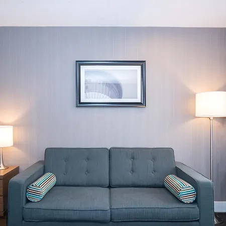 Sandman Signature Calgary Downtown Hotel-2