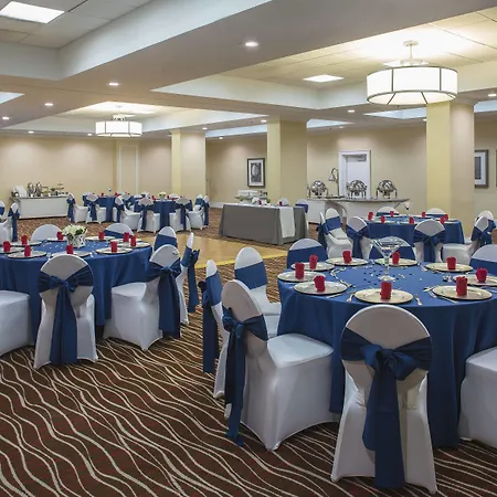 Four Points By Sheraton Suites Tampa Airport Westshore-2