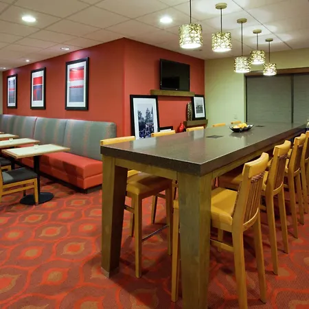 Hampton Inn Rockford-3