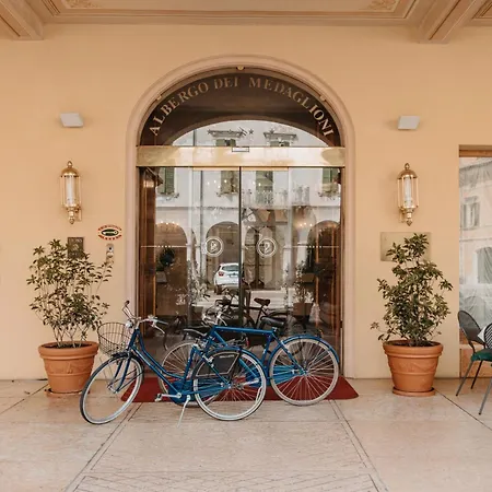 Phi Hotel Dei Medaglioni-3