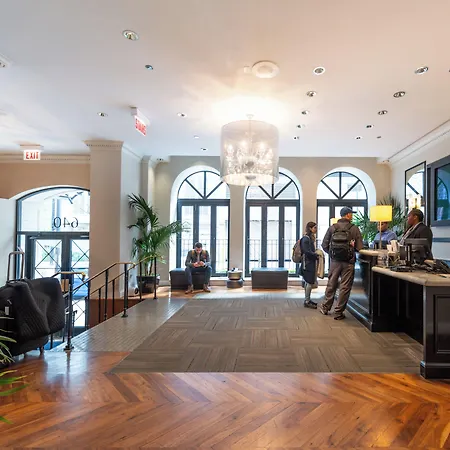 Holiday Inn Express Chicago - Magnificent Mile By Ihg-3