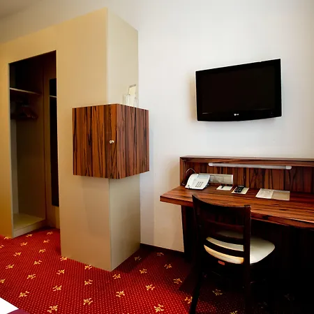 Hotel Fuerst Metternich-3