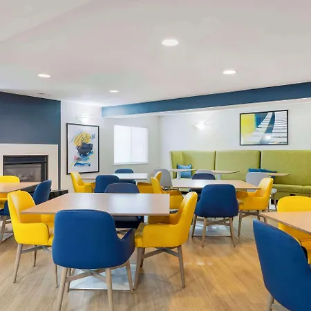 Comfort Inn Edinburgh - Columbus-3